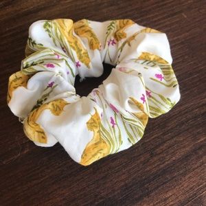 Cat scrunchie